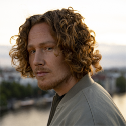 Michael Schulte mit Band